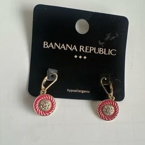 Banana Republic Gold Tone Coral Pink Enamel Drop Earrings Rhinestone Center NWT